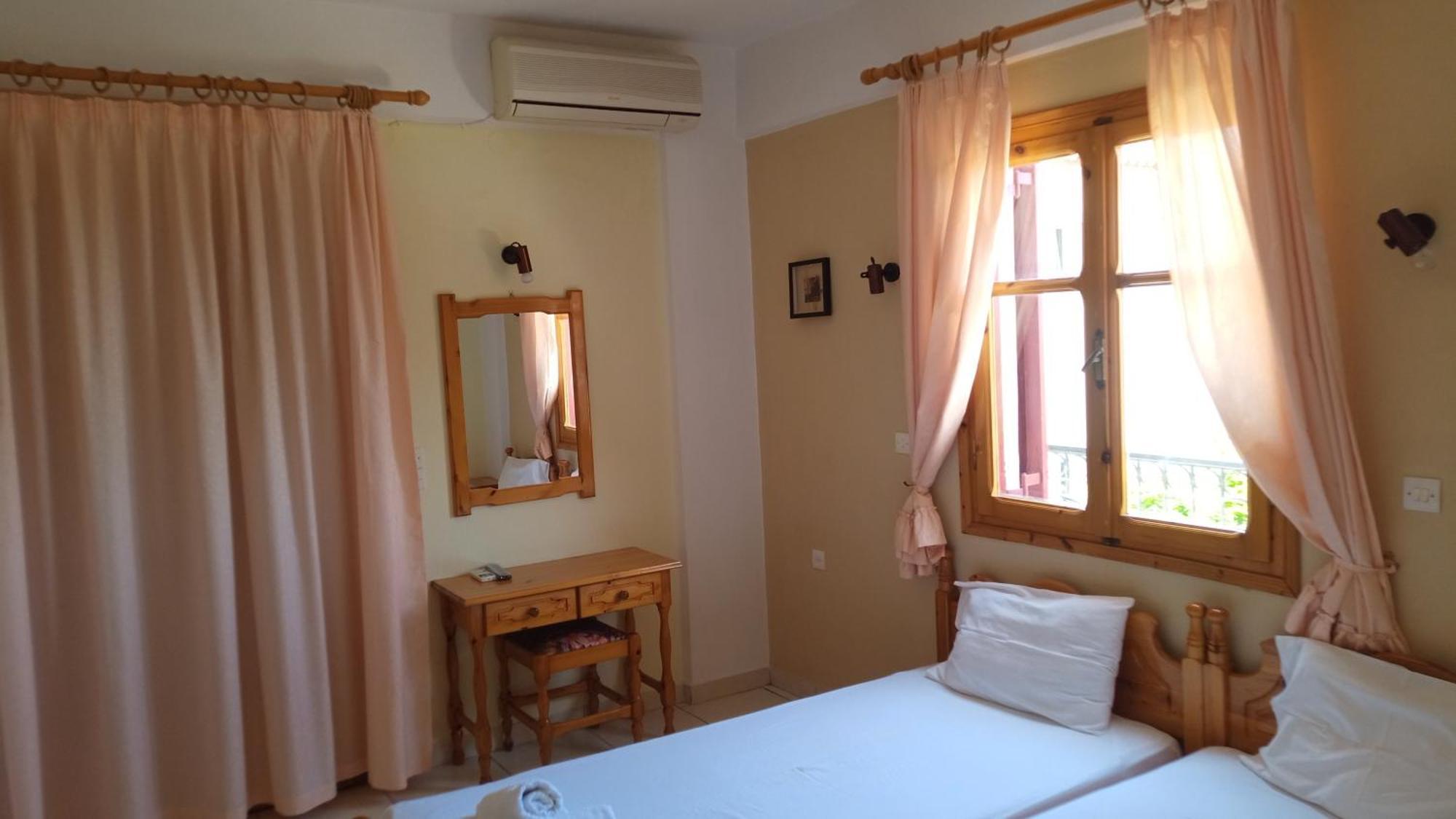 Anessis Cosmos Aparthotel Ánaxosz Szoba fotó