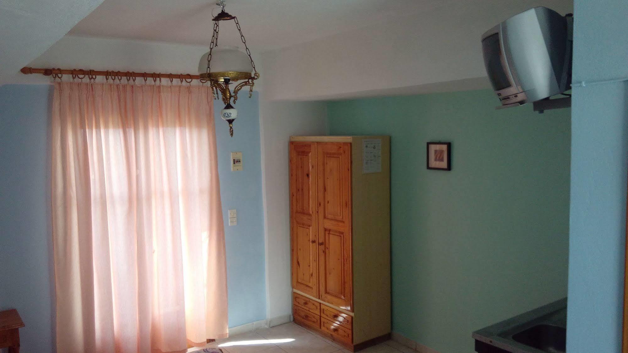 Anessis Cosmos Aparthotel Ánaxosz Kültér fotó